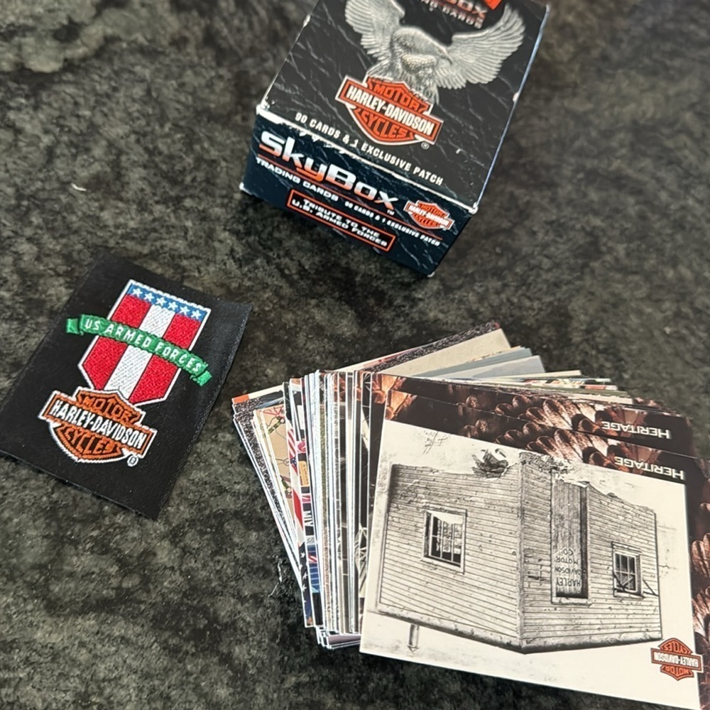 Vintage HARLEY DAVIDSON TRIBUTE TO US ARMED FORCES TRADING CARDS BY SKYBOX